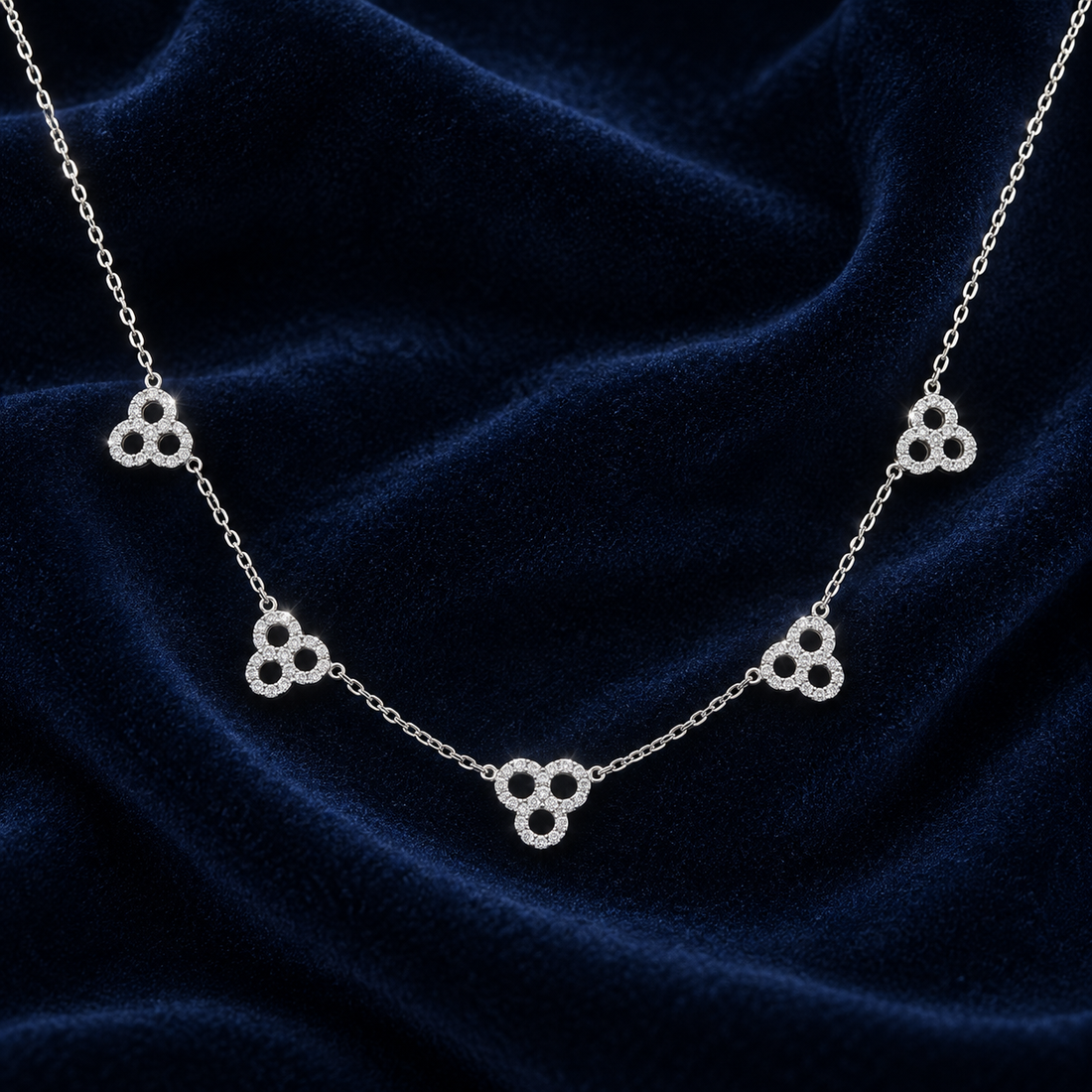 925 Sterling Silver Women's Five Clover Charm Chain Pendant - Image 2