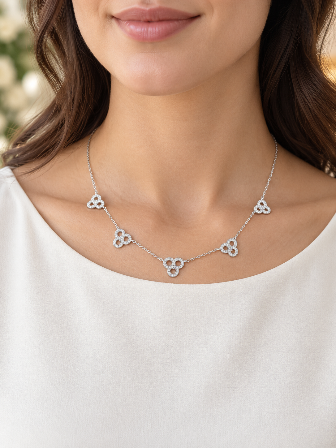 925 Sterling Silver Women's Five Clover Charm Chain Pendant - Image 4
