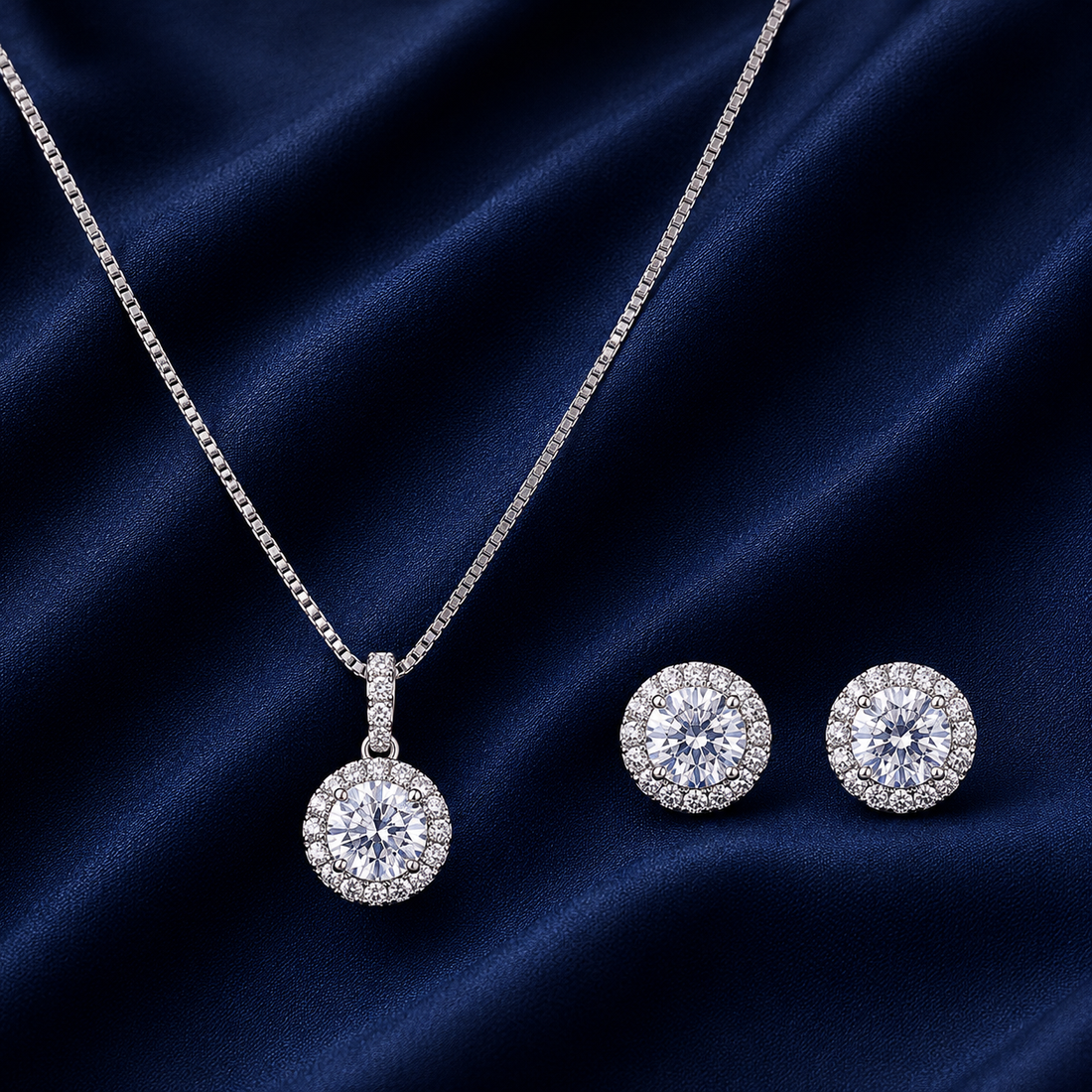 925 Sterling Silver Chain Pendant Set with Round Medallion Design
