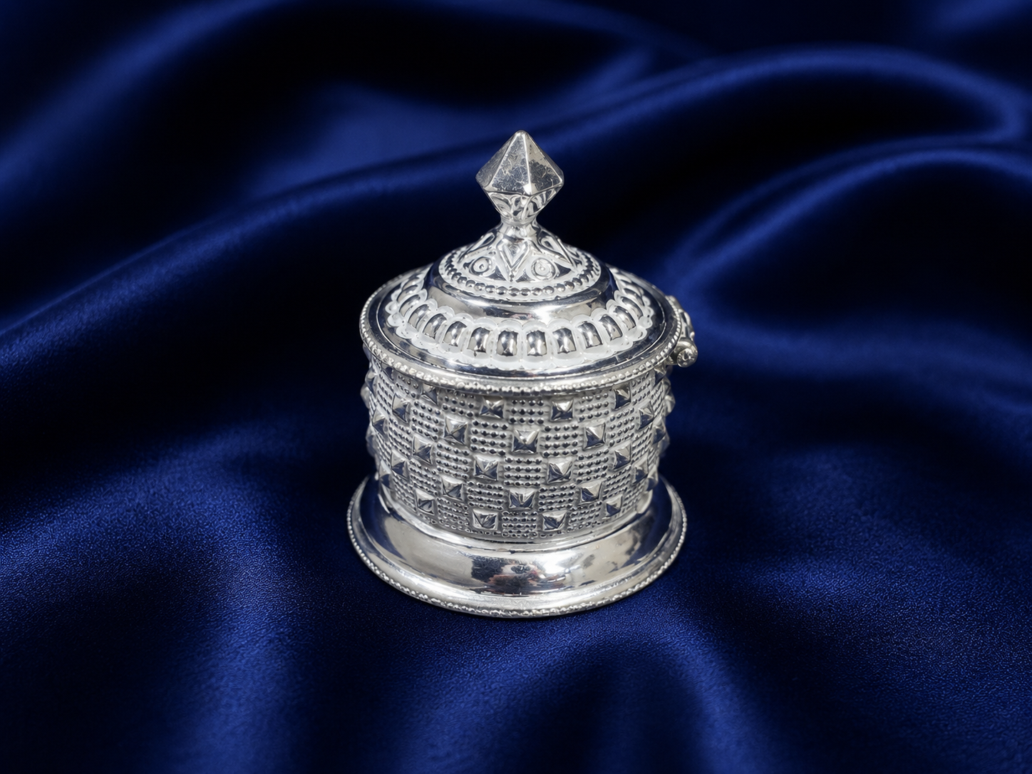 925 Sterling Silver Diamond Top Round Sindoor Box - image 1