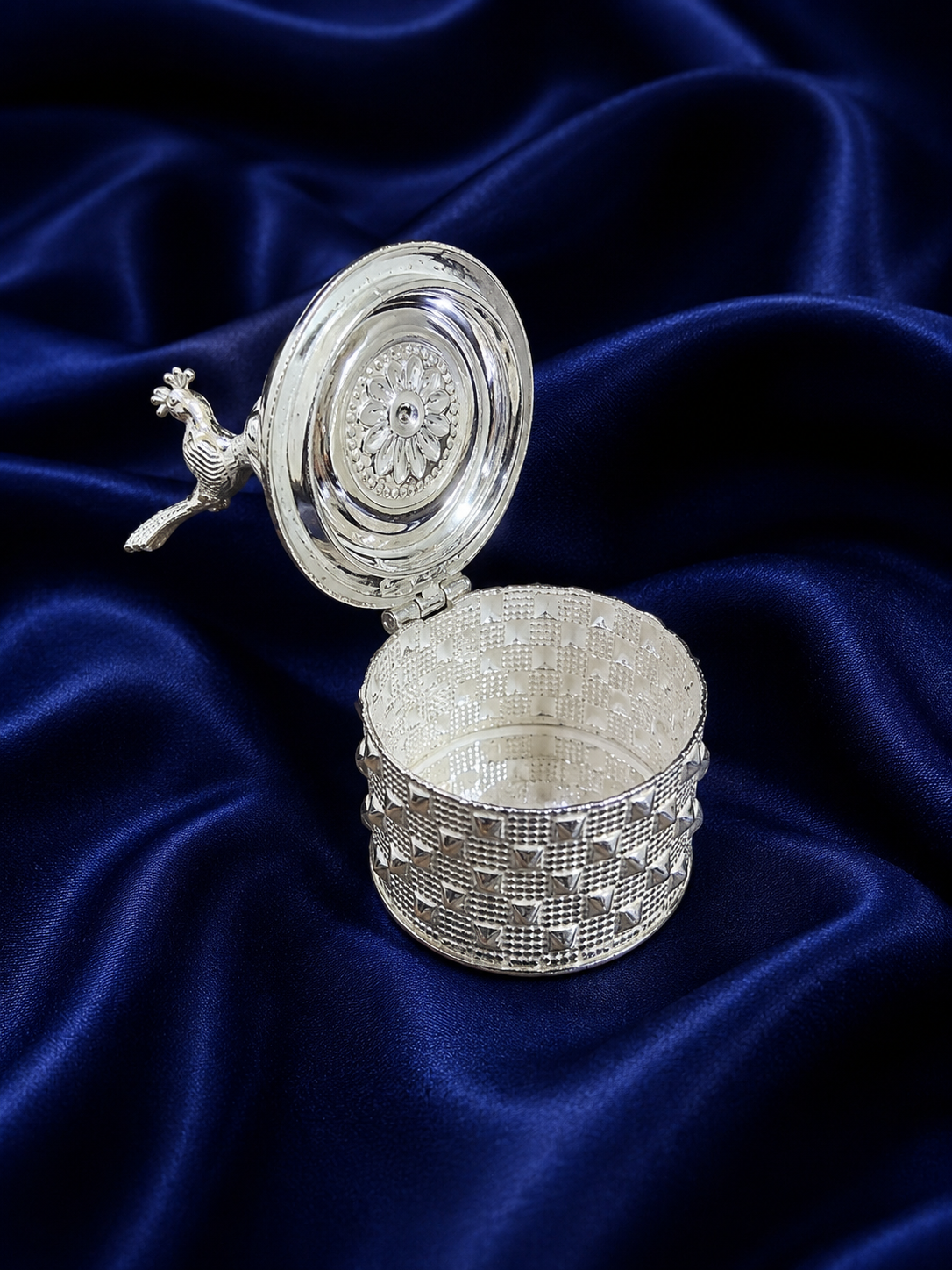 925 Sterling Silver Textured Peacock Round Sindoor Box - image 2