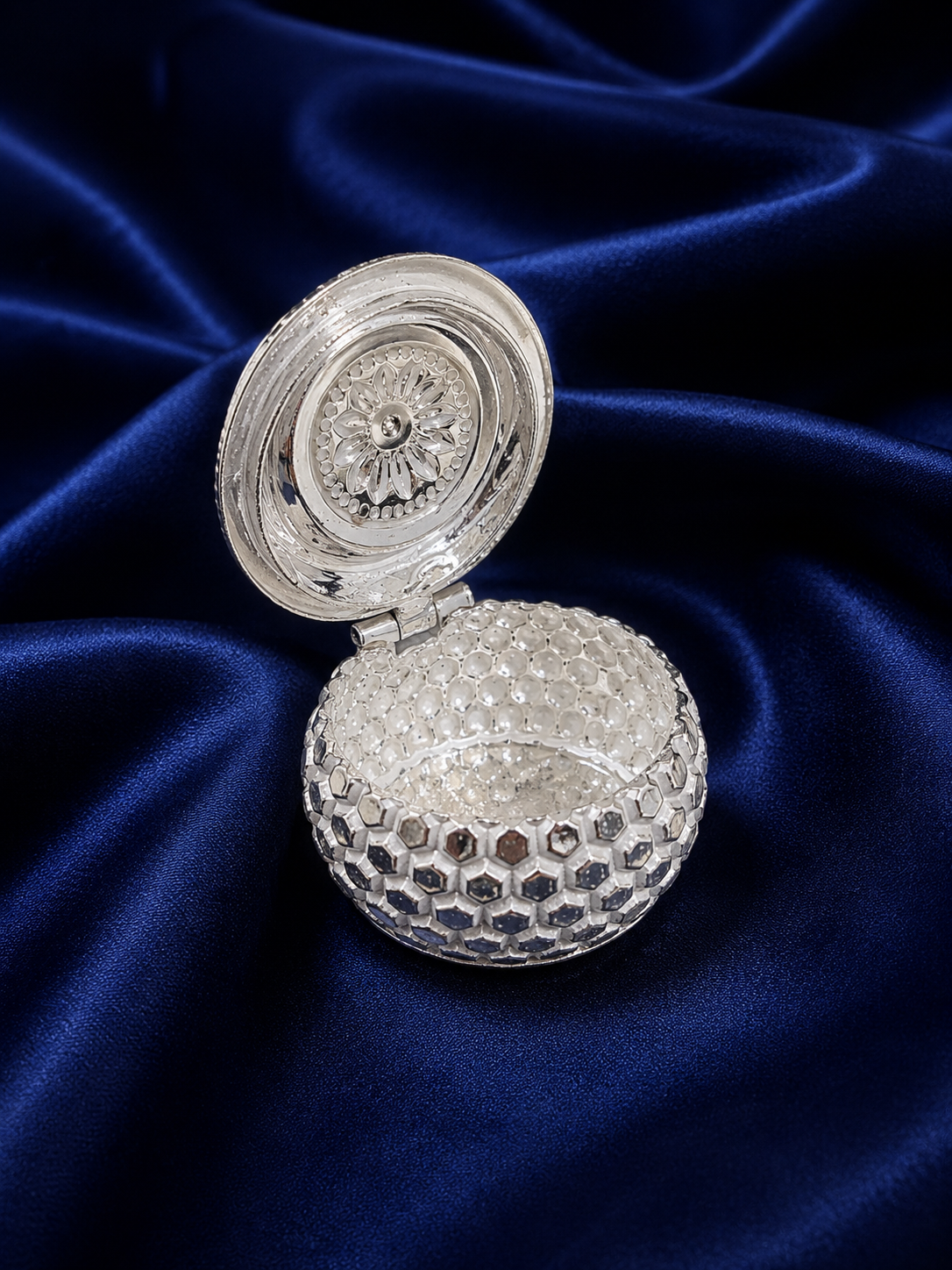 925 Sterling Silver Honeycomb Diamond Top Sindoor Box - image 2
