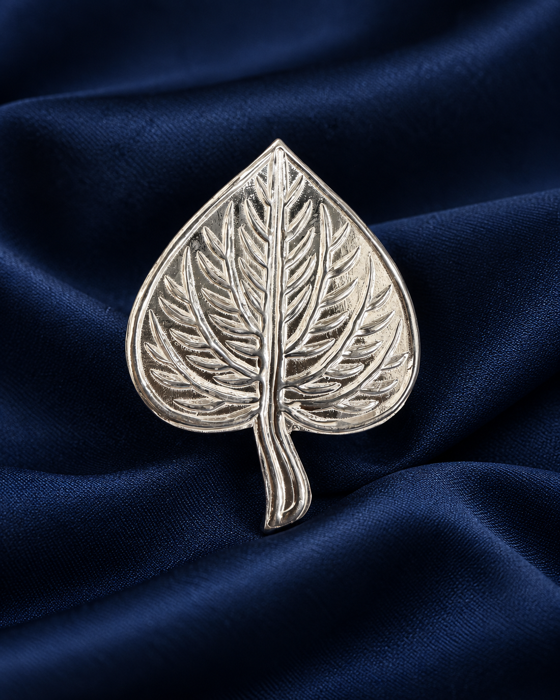 925 Sterling Silver Paan Patta (Betel Leaf) for Pooja - 5.5 cm - Primary product view