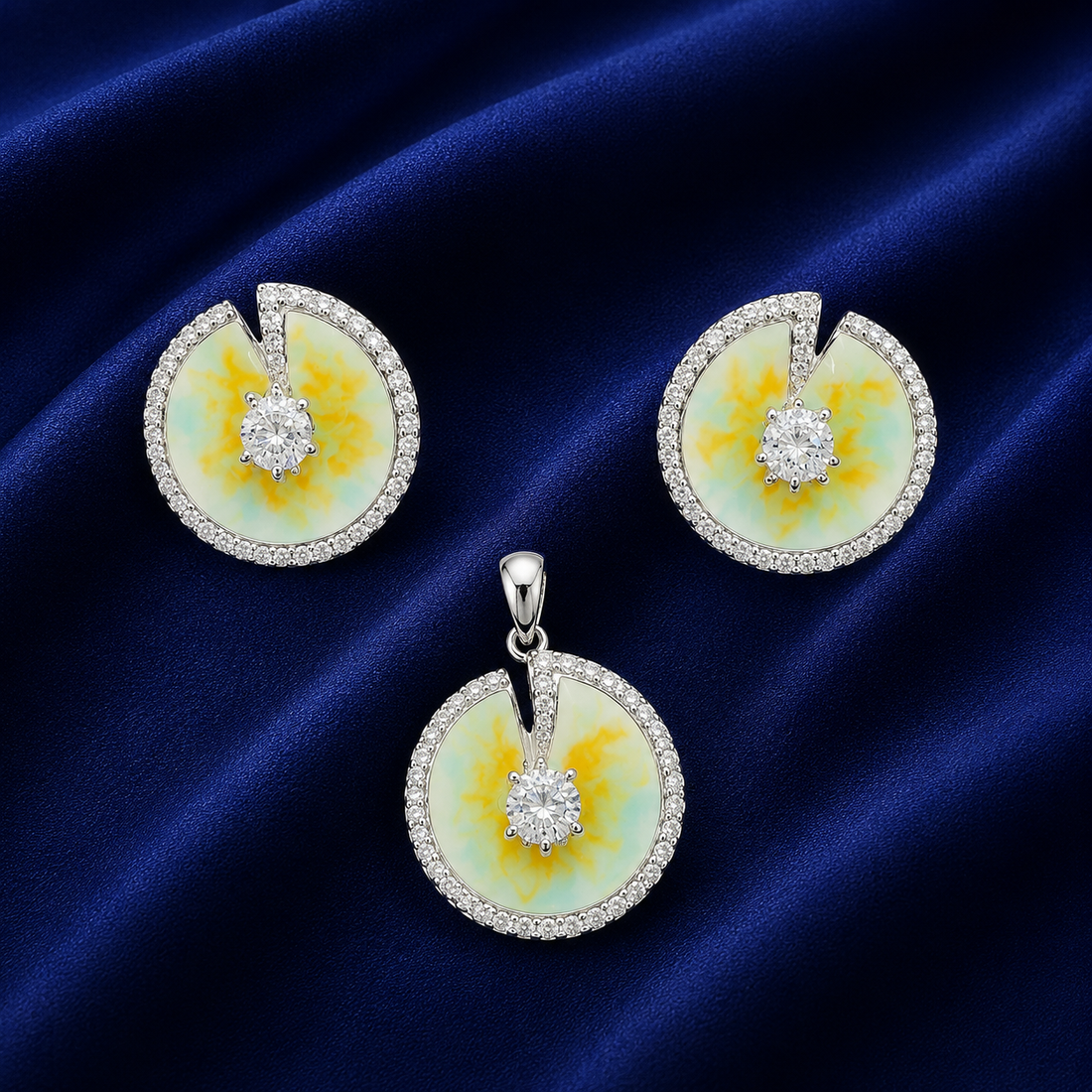 925 Sterling Silver Pendant & Earring Set