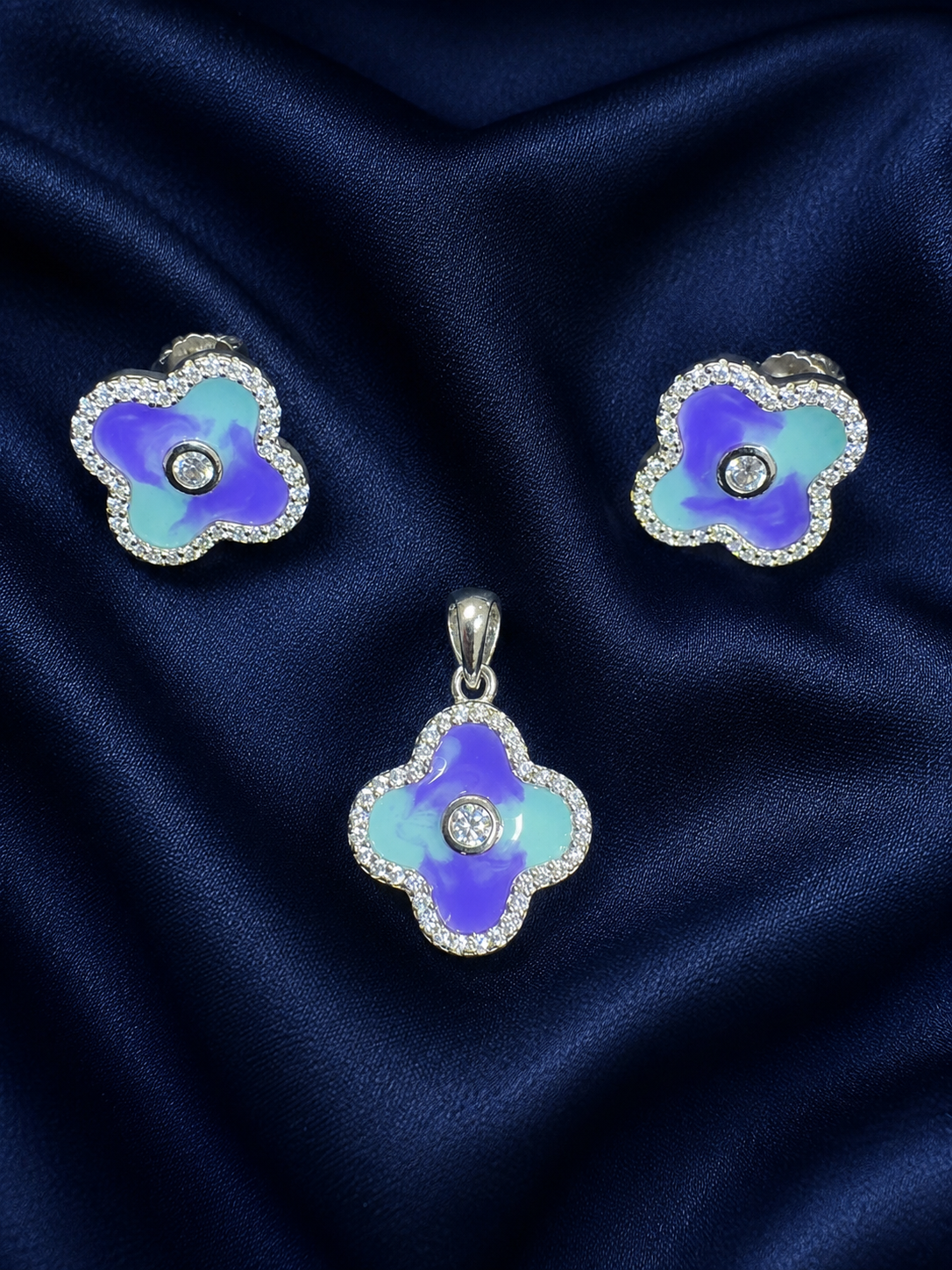925 Sterling Silver Pendant & Earring Set