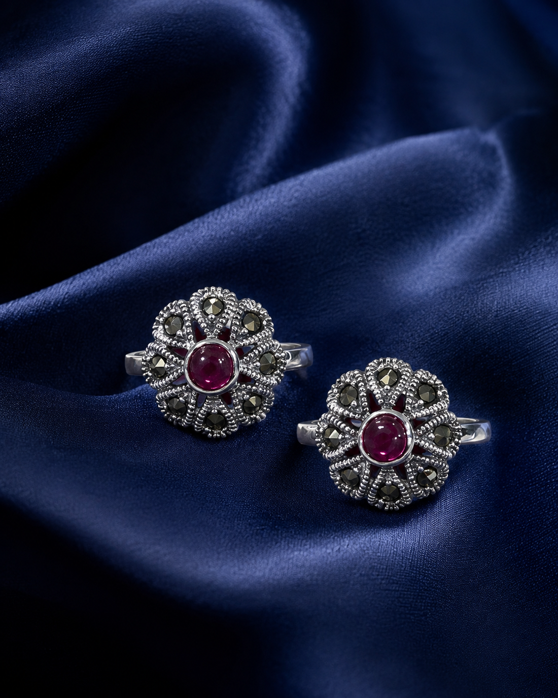 925 Sterling Silver Women's Ruby-Tone Floral Toe Rings - Pair - Navy Blue Background