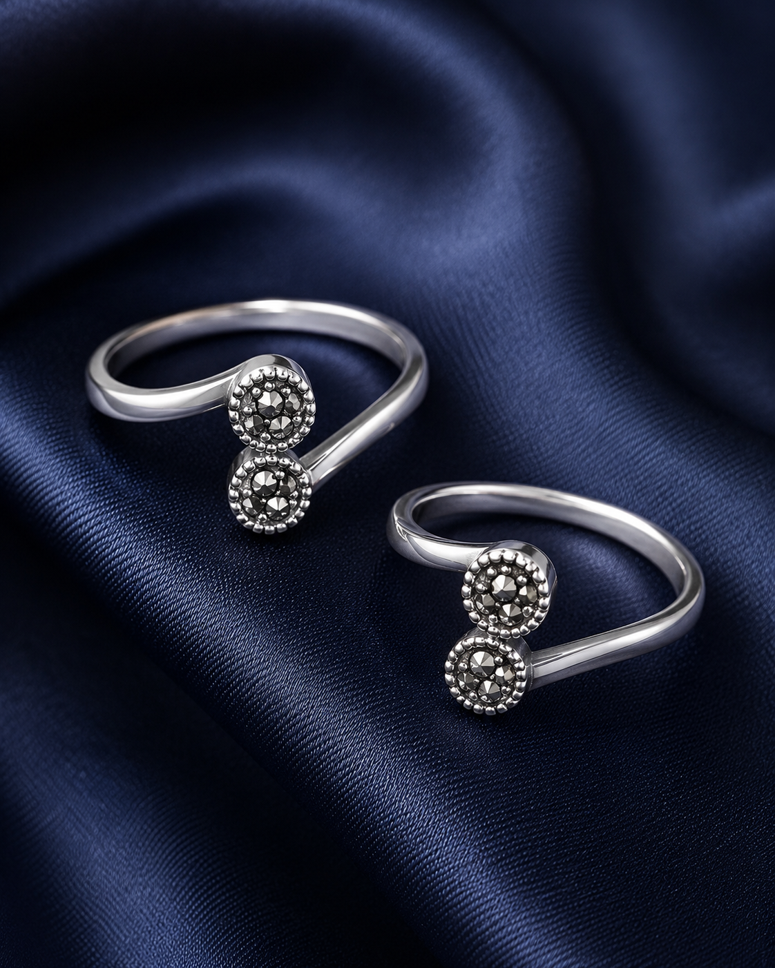 925 Sterling Silver Women's Twin Black Pavé Ball Toe Rings - Pair - Navy Blue Background